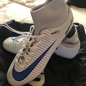 NikeiD women’s soccer cleats